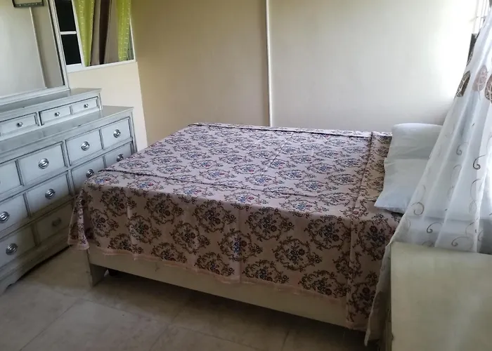 Chaudhry House Montego Bays- 2nd Floor 4* Montego Bay