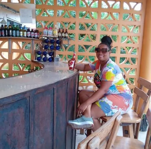 Chaudhry House Montego Bays- 2nd Floor 4* Montego Bay